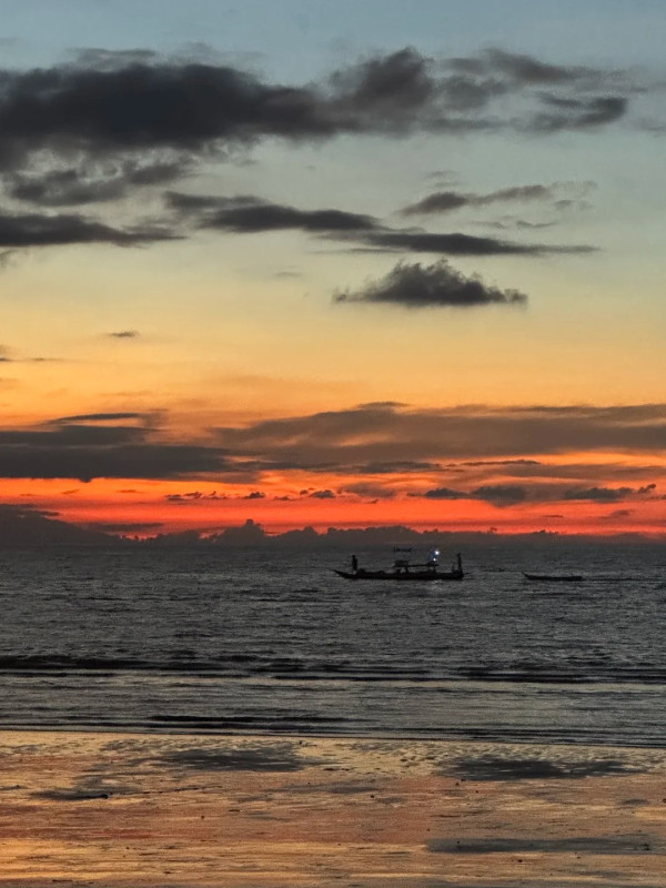 楊愛瑾復活節帶子女遊北京 大方素顏現身 獲讚逆齡似20歲
