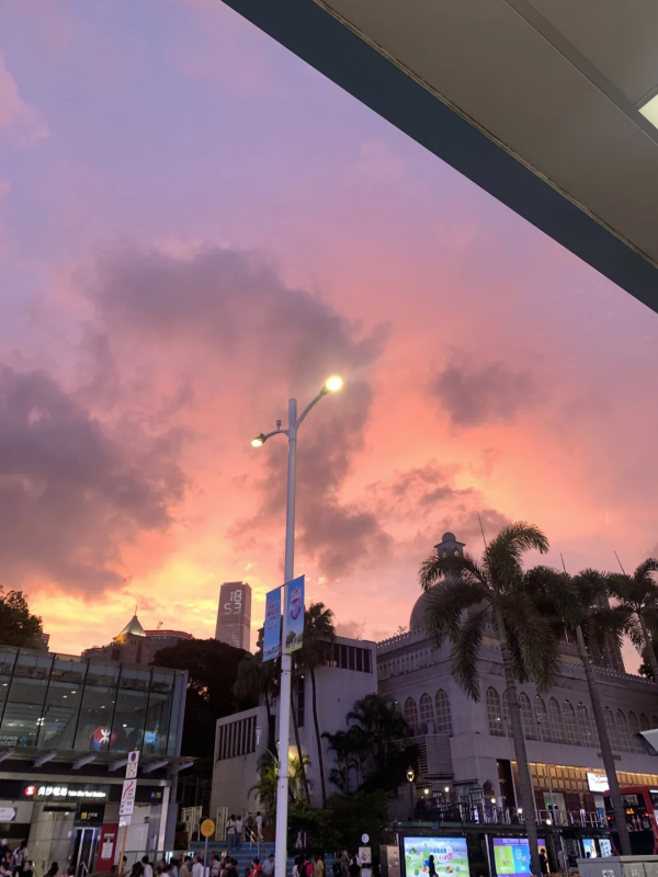 內地女來港沉浸式體驗物價 早餐/這價錢3件衫：沒有想像中貴 