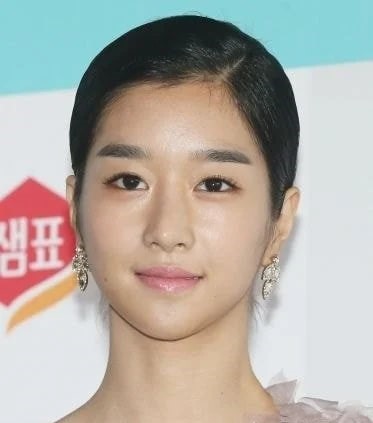 女人7種眉形解析性格運勢-斷眉或短眉