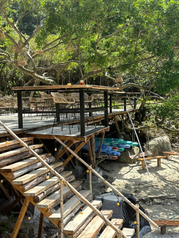 深圳懸崖海景隱世Cafe！望清澈玻璃海歎咖啡忘卻煩囂 