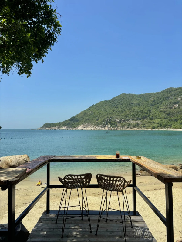 深圳懸崖海景隱世Cafe！望清澈玻璃海歎咖啡忘卻煩囂 