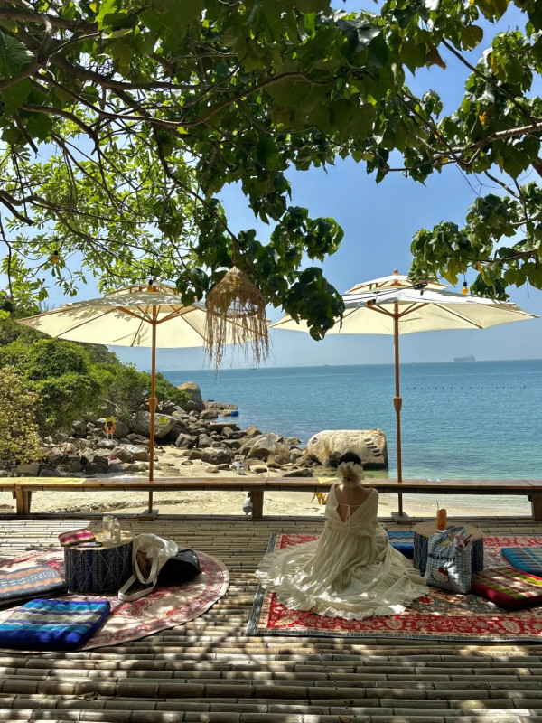 深圳懸崖海景隱世Cafe！望清澈玻璃海歎咖啡忘卻煩囂 