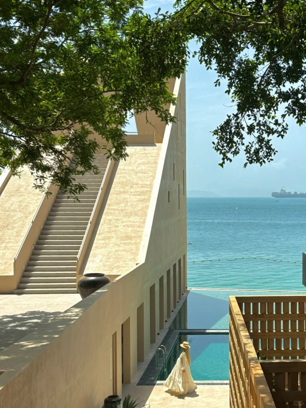 深圳無敵玻璃海度假酒店!懸崖禮堂、無邊際泳池!SPA、遊艇體驗、牛扒鵝肝餐廳