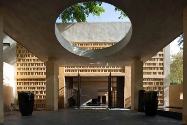 深圳無敵玻璃海度假酒店!懸崖禮堂、無邊際泳池!SPA、遊艇體驗、牛扒鵝肝餐廳