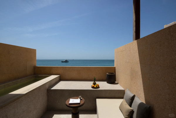 深圳無敵玻璃海度假酒店!懸崖禮堂、無邊際泳池!SPA、遊艇體驗、牛扒鵝肝餐廳