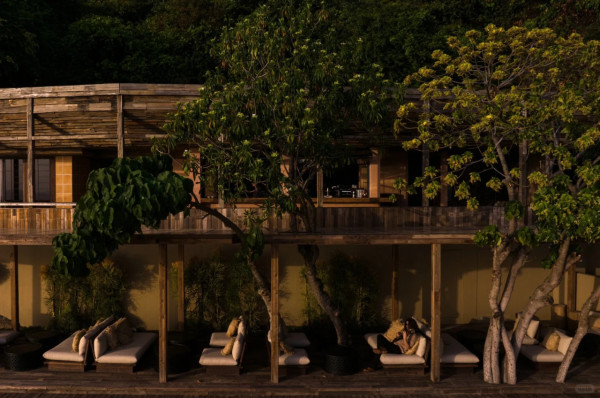 深圳無敵玻璃海度假酒店!懸崖禮堂、無邊際泳池!SPA、遊艇體驗、牛扒鵝肝餐廳