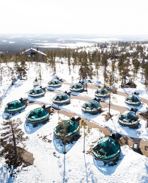 芬蘭浪漫玻璃圓頂冰屋 零死角欣賞唯美極光/雪景 
