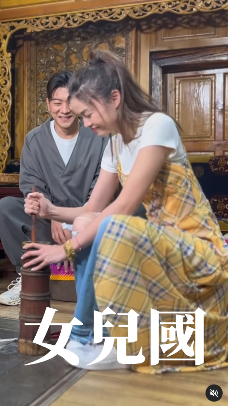 聲夢小花雲南浸溫泉罕曬香肩 首拍旅遊節目勇闖雲峰山 