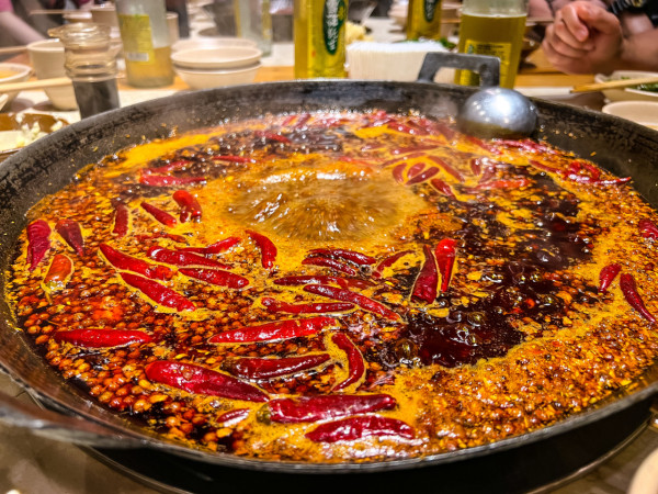 喉嚨痛吃什麼食物最快好？一文看清紓緩痛症忌吃5類食物