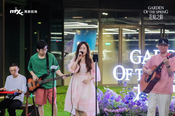 深圳萬象前海推「花庭之敘」 藍花楹仿真花/浪漫純白小屋/噴水池 打卡必去！ 