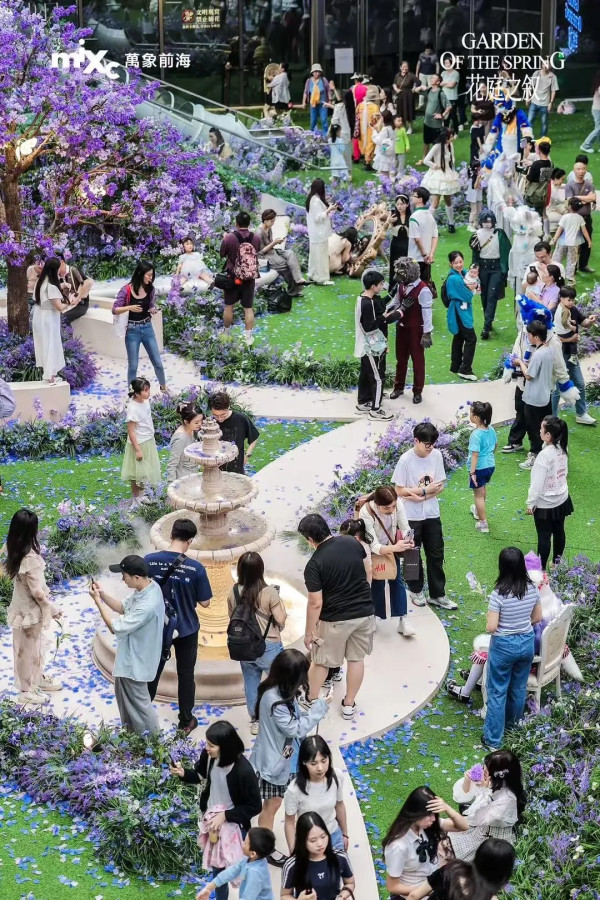深圳萬象前海推「花庭之敘」 藍花楹仿真花/浪漫純白小屋/噴水池 打卡必去！ 