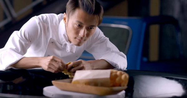 謝霆鋒演唱會型爆啟德！細數「鋒」味狂人傳說：毛巾雞蛋仔／單手揈蕉／量子藝術甜品