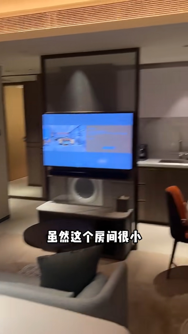 內地女試住香港4大酒店 價位從0到00 網民指這間性價比最高 