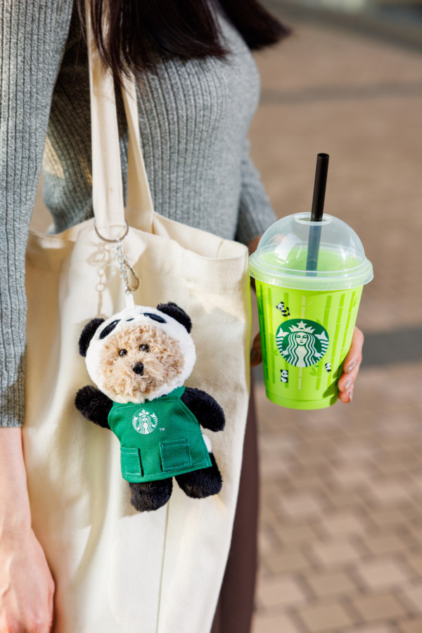 Starbucks推出全新開心果美食及夏季限定飲品   懷舊遊戲主題商品／夏日柴犬商品