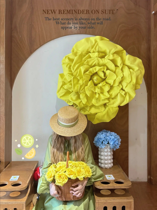 深圳打卡Cafe｜檸檬黃主題繡球花木屋Cafe！巨型玫瑰！必食鮮果窩夫/黑松露意粉！ 