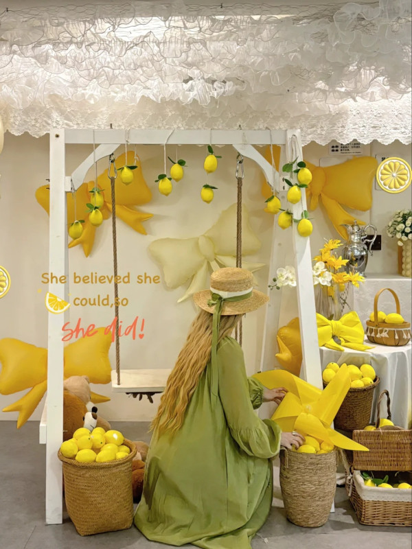 深圳打卡Cafe｜檸檬黃主題繡球花木屋Cafe！巨型玫瑰！必食鮮果窩夫/黑松露意粉！ 