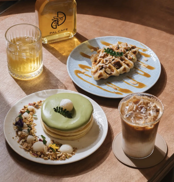 深圳打卡Cafe｜檸檬黃主題繡球花木屋Cafe！巨型玫瑰！必食鮮果窩夫/黑松露意粉！ 