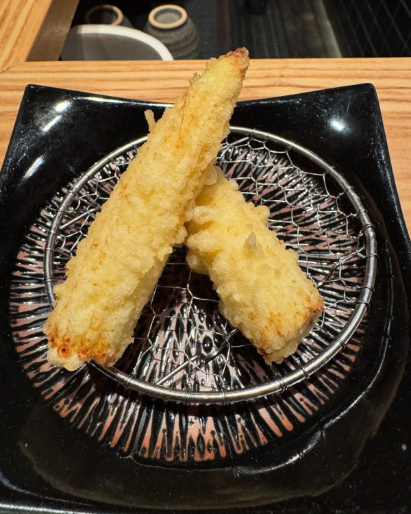 超強颱風樺加沙｜蘇民峰打風前夕搭頭等艙旅行 獲網友讚超前部署：飛得快好世界 