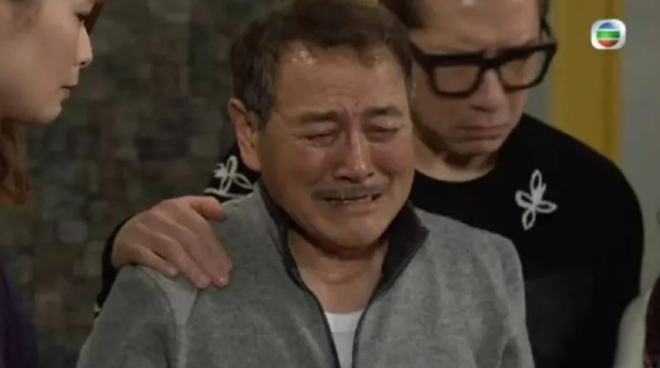 港人呻香港根本退唔到休，示意圖，圖片來源︰《愛．回家之開心速遞》劇照。