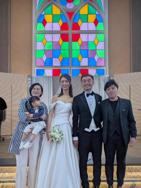 TVB索爆9頭身主播低調結婚榮升人妻 1米8身高超模身材教堂行禮照曝光