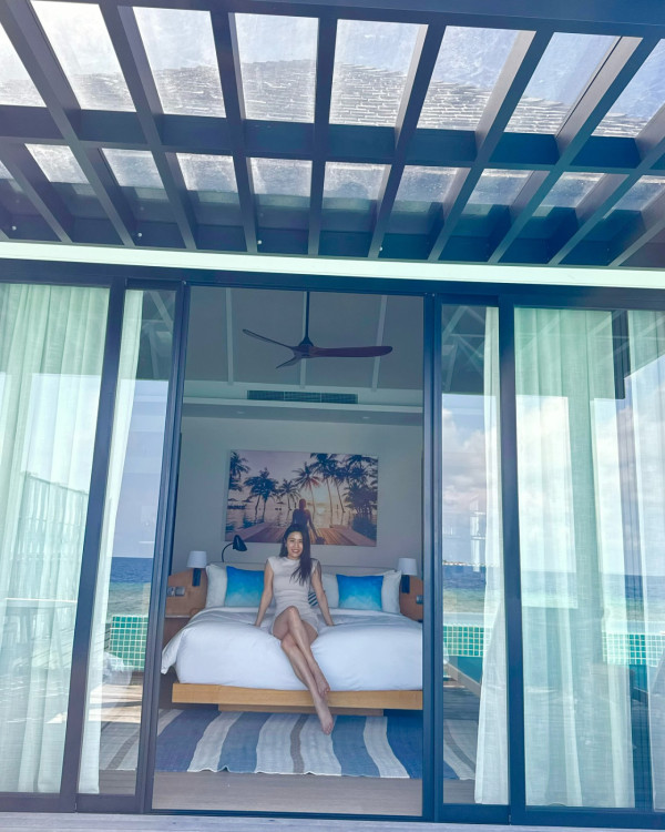 Coffee馬爾代夫泳裝曬火辣身材 驕人上圍+馬甲線惹網友羨慕!