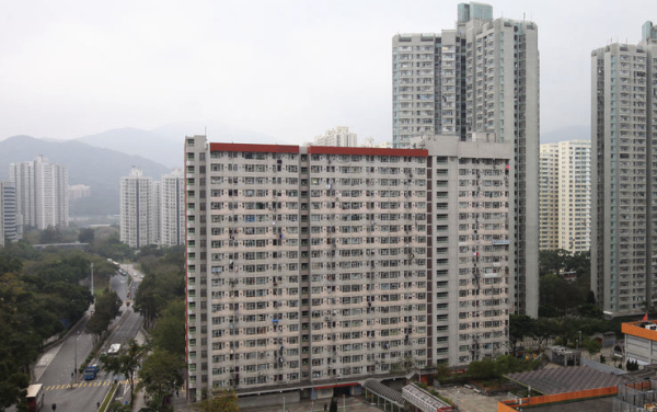 港爸獲派大埔舊公屋睇完即要。圖片來源：HKET