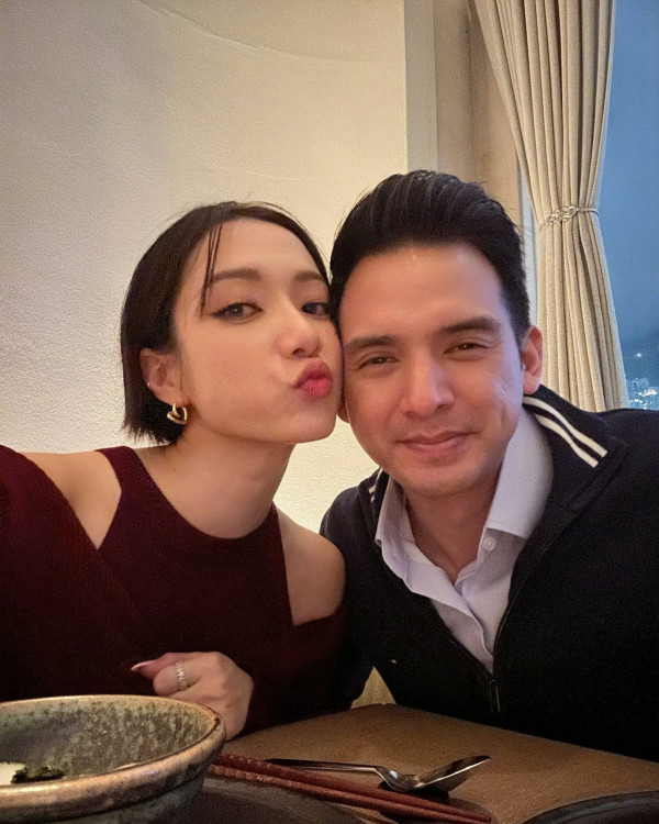 王君馨臨盆在即海旁露出巨肚瘋狂打卡 懷胎9月性感現身慶祝閨蜜生日