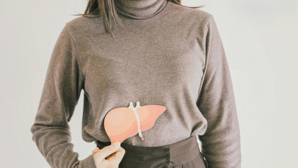 護肝飲食︱早餐乳酪果汁易傷肝？睡前飲蜂蜜熱牛奶或增脂肪肝風險