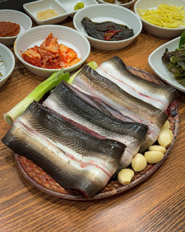 一片鰻魚（圖片來源：IG@ilpyeon_eel_official）