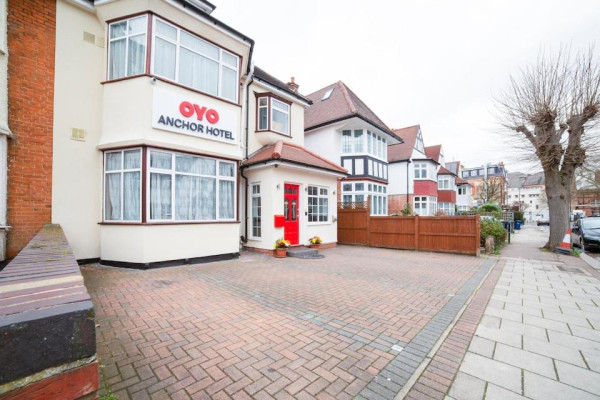 酒店經理藉職務滿足舔足癖 女遊客深夜驚見被舔腳 犯人下場慘了