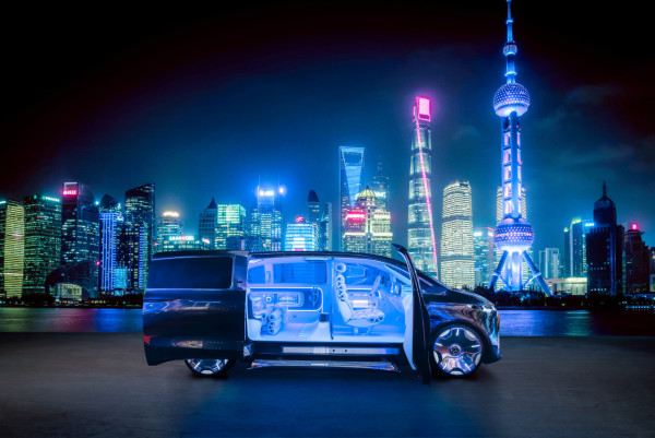 平治Vision V概念車登陸上海車展！闊落空間與頂級數碼體驗矚目全場