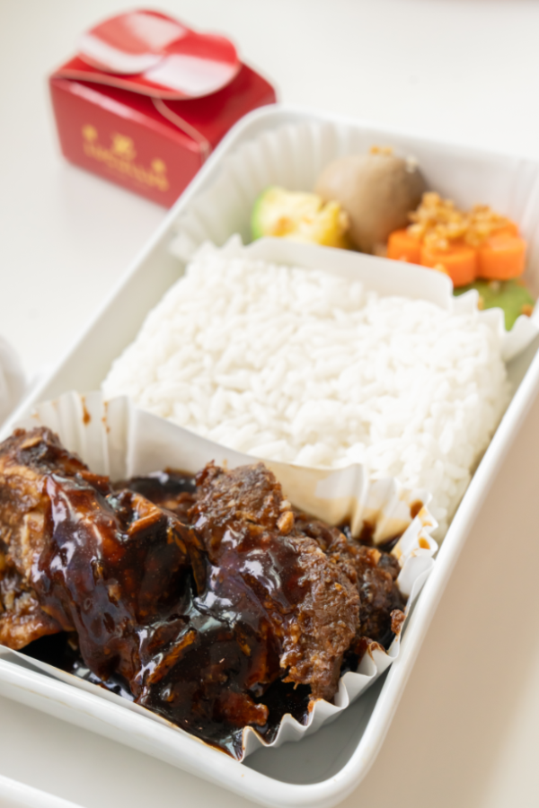 香港航空宣布新定位+升級服務！經濟艙包23kg託運行李/網上預辦登機免費揀位 