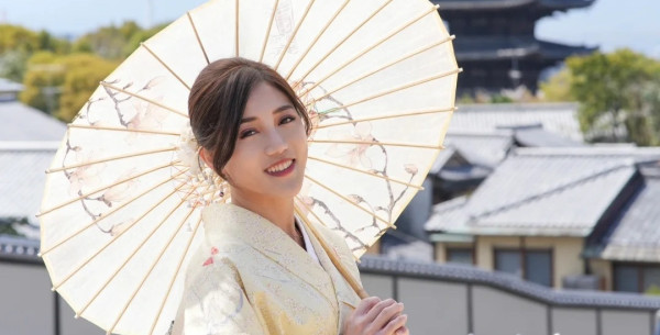 29歲TVB靚女新聞主播宣佈離巢！曾被嫌身形健碩後減肥成功身材極出眾
