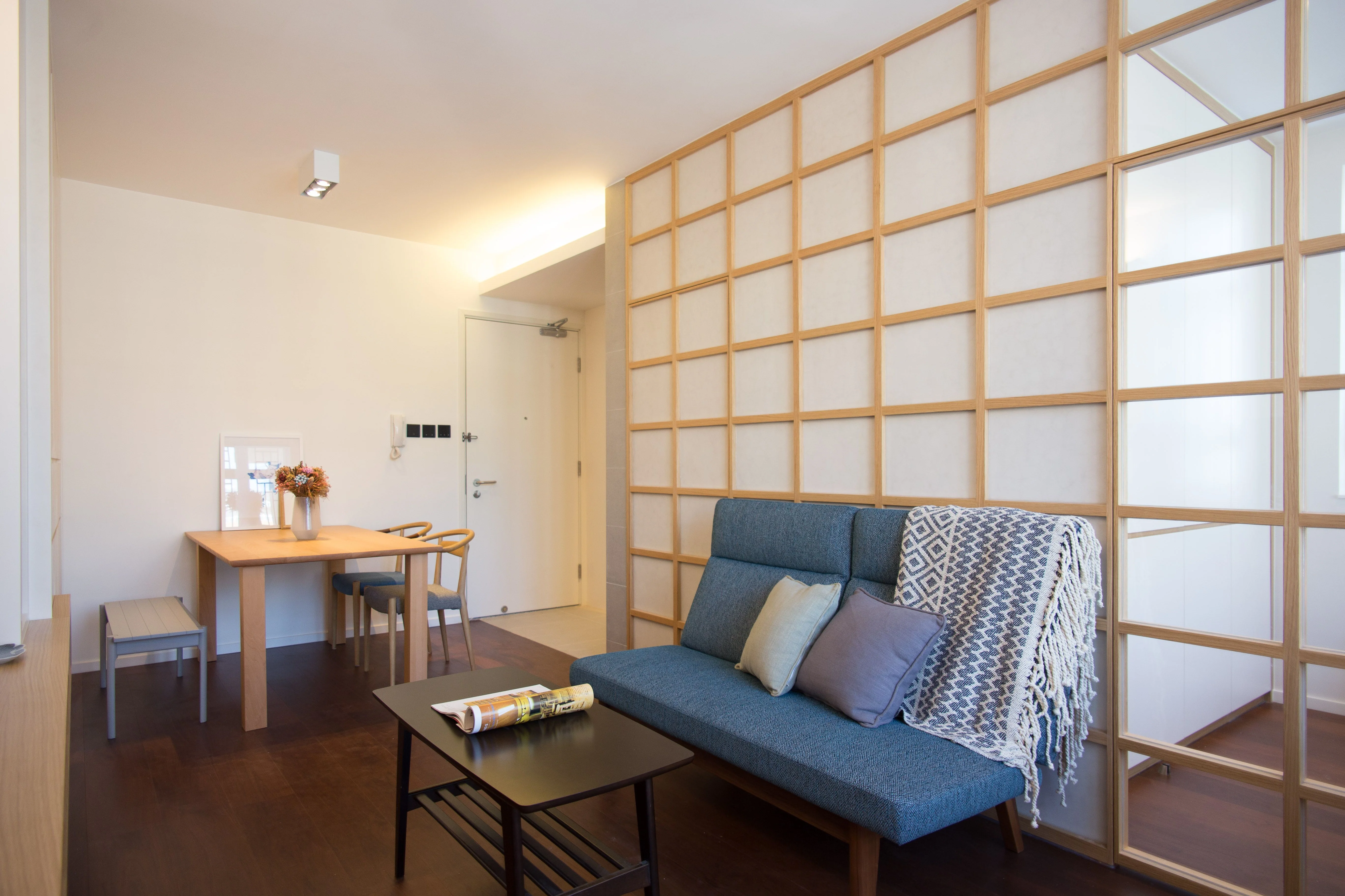 居屋裝修｜新蒲崗390呎居屋變身日式家居 仿日式屏風特色牆 原木風簡約明亮