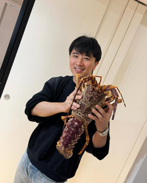 雲浩影海南海邊騎馬仙氣滿滿 罕曬音樂人男友合照高調放閃