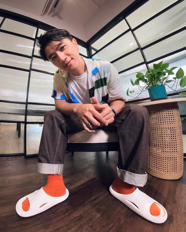 雲浩影海南海邊騎馬仙氣滿滿 罕曬音樂人男友合照高調放閃