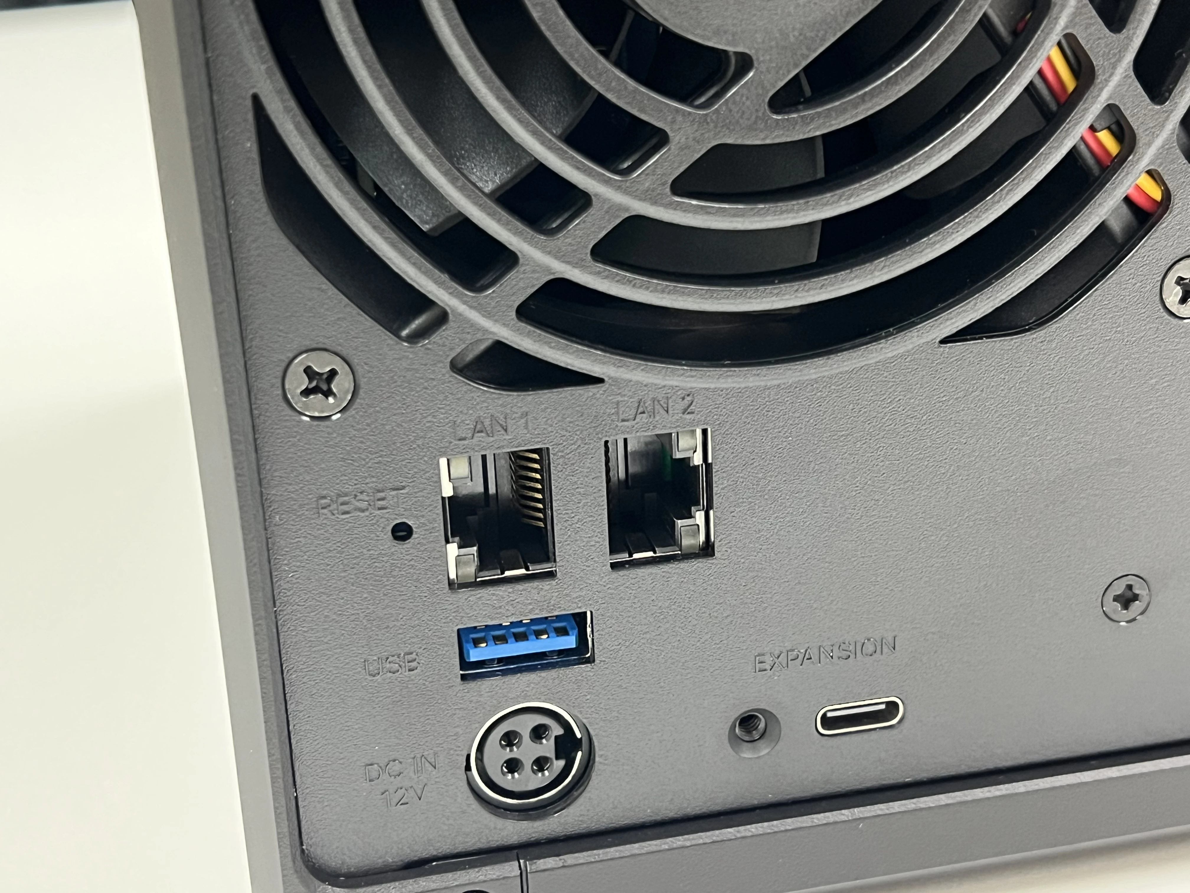 Synology DiskStation DS925+ 深度評測！四核心、2.5GbE 速度躍升！