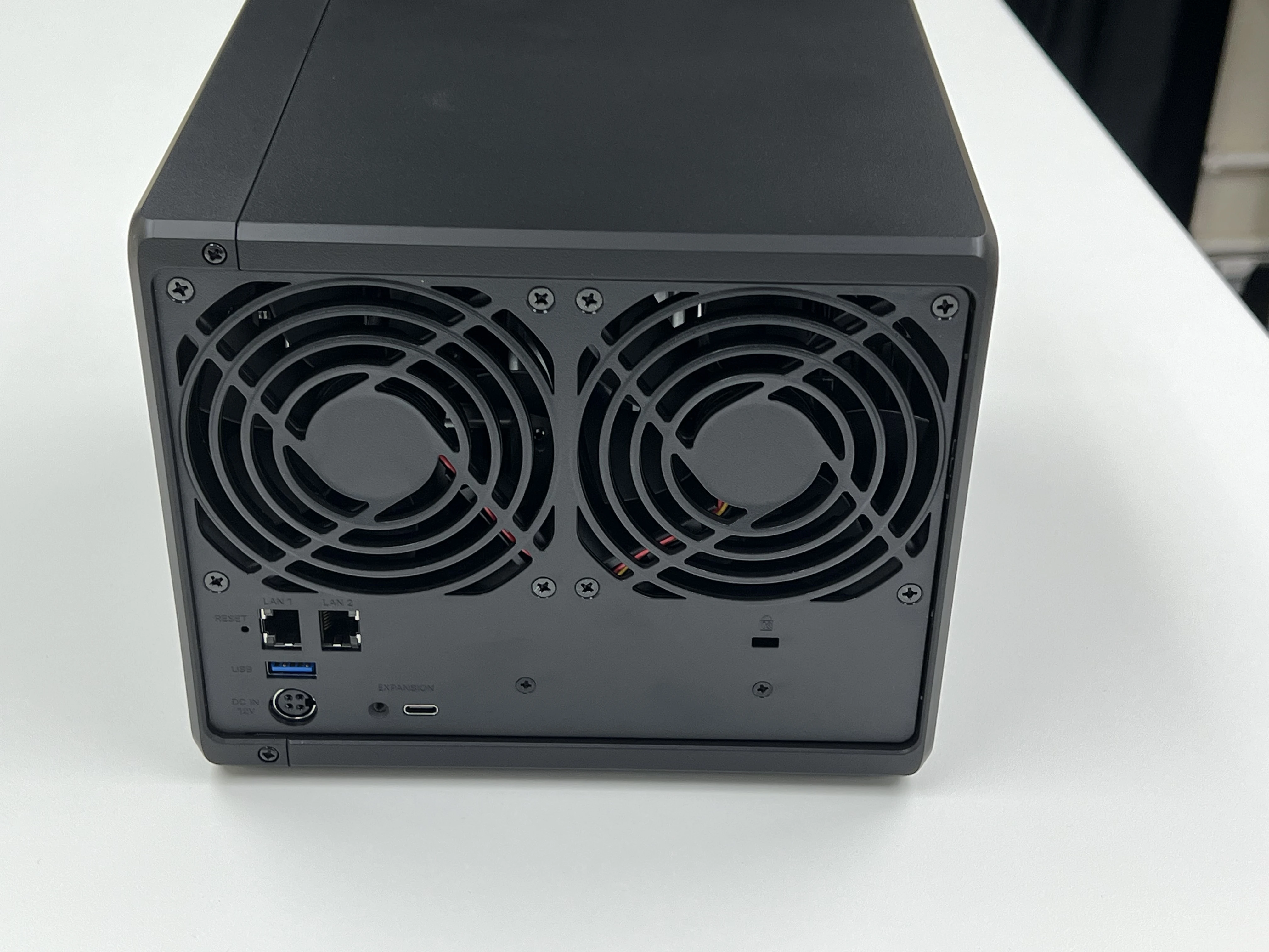 Synology DiskStation DS925+ 深度評測！四核心、2.5GbE 速度躍升！