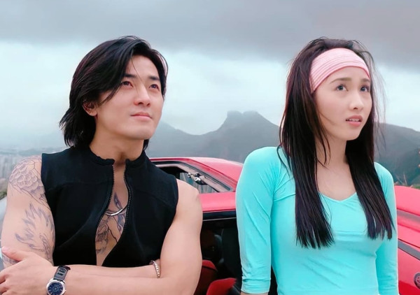 鄭伊健蒙嘉慧激罕現身被野生捕獲！婉拒合照仍獲讚親民 一舉動護妻超恩愛