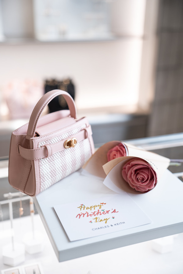 母親節禮物推薦2025|8. CHARLES & KEITH 母親節手袋