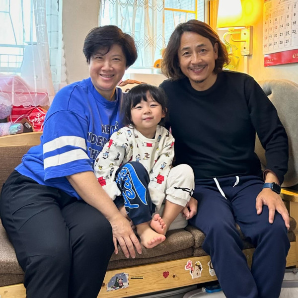 黃澤鋒58歲太太報喜懷第二胎！凸肚公布喜訊：愛的續約成功