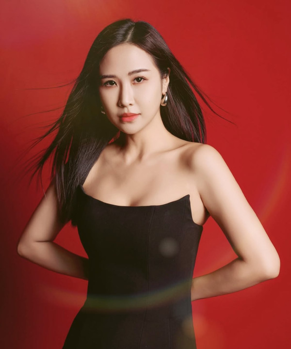 「最索經理人」林寶玉遊新加坡曬池邊泳照  比堅尼上陣突破性感極限！ 