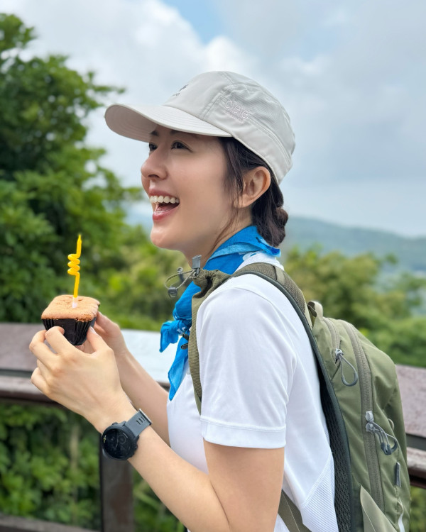 黃翠如為閨蜜唐詩詠慶祝44歲生日 坐月後激罕露面曝光產後超真實狀態