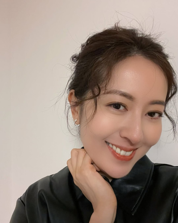 唐詩詠轉新髮型挑戰韓式剪頭髮滲仙氣 44歲新形象極減齡獲讚女友感滿滿