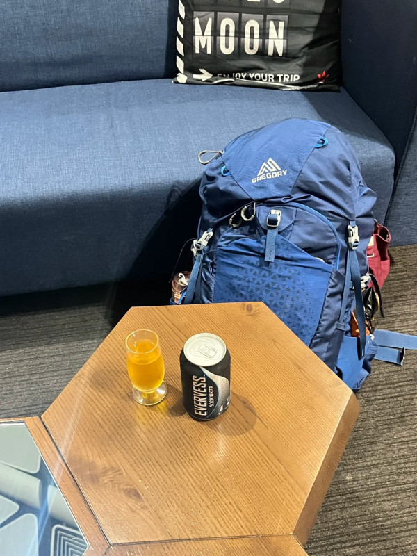 內地女被指新加坡環球影城打尖 反爆粗質問拍片男：沒有華人你算個屁 