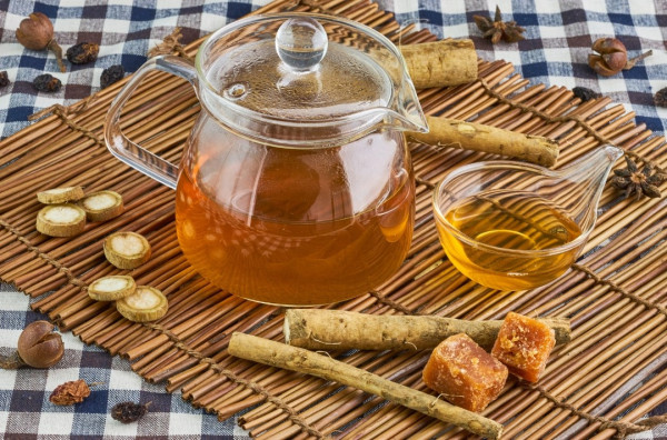 減肥適合喝什麼茶？營養師推薦5款減肥茶！運動前飲綠茶、烏龍茶助燒脂