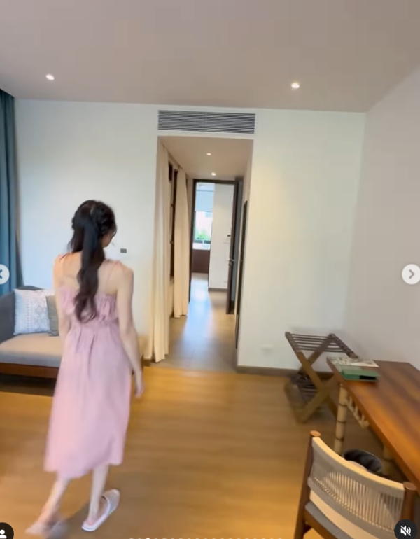 遊富國島入住性價比高度假村！陸浩明女友泳裝上陣瘋狂打卡 