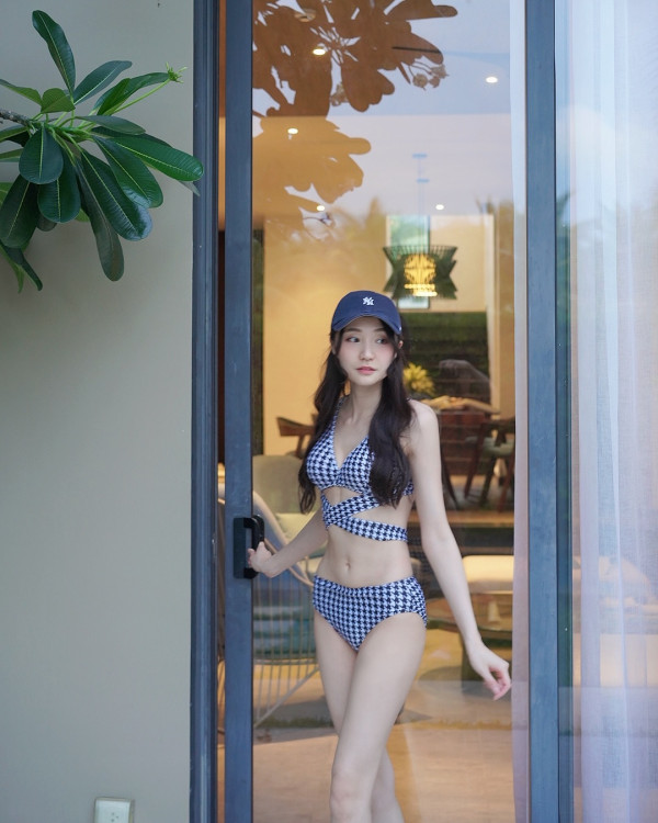 遊富國島入住性價比高度假村！陸浩明女友泳裝上陣瘋狂打卡 