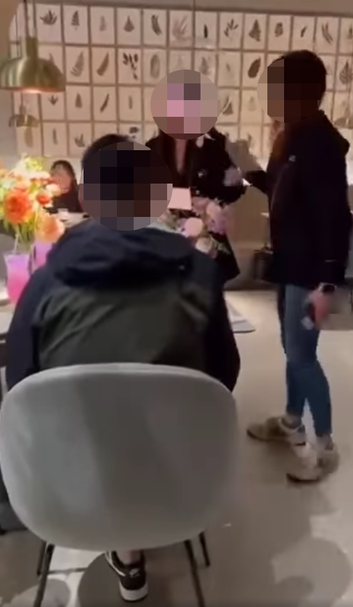 港女深圳餐廳「抄家式」捉姦 沒收手機鎖匙 丈夫小三反應成焦點