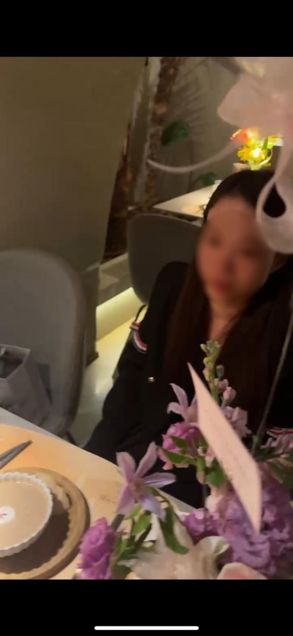 港女深圳餐廳「抄家式」捉姦 沒收手機鎖匙 丈夫小三反應成焦點